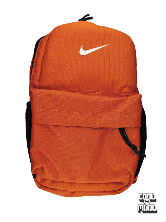 بادی بگ و کوله پشتی نایک نارنجی جلو