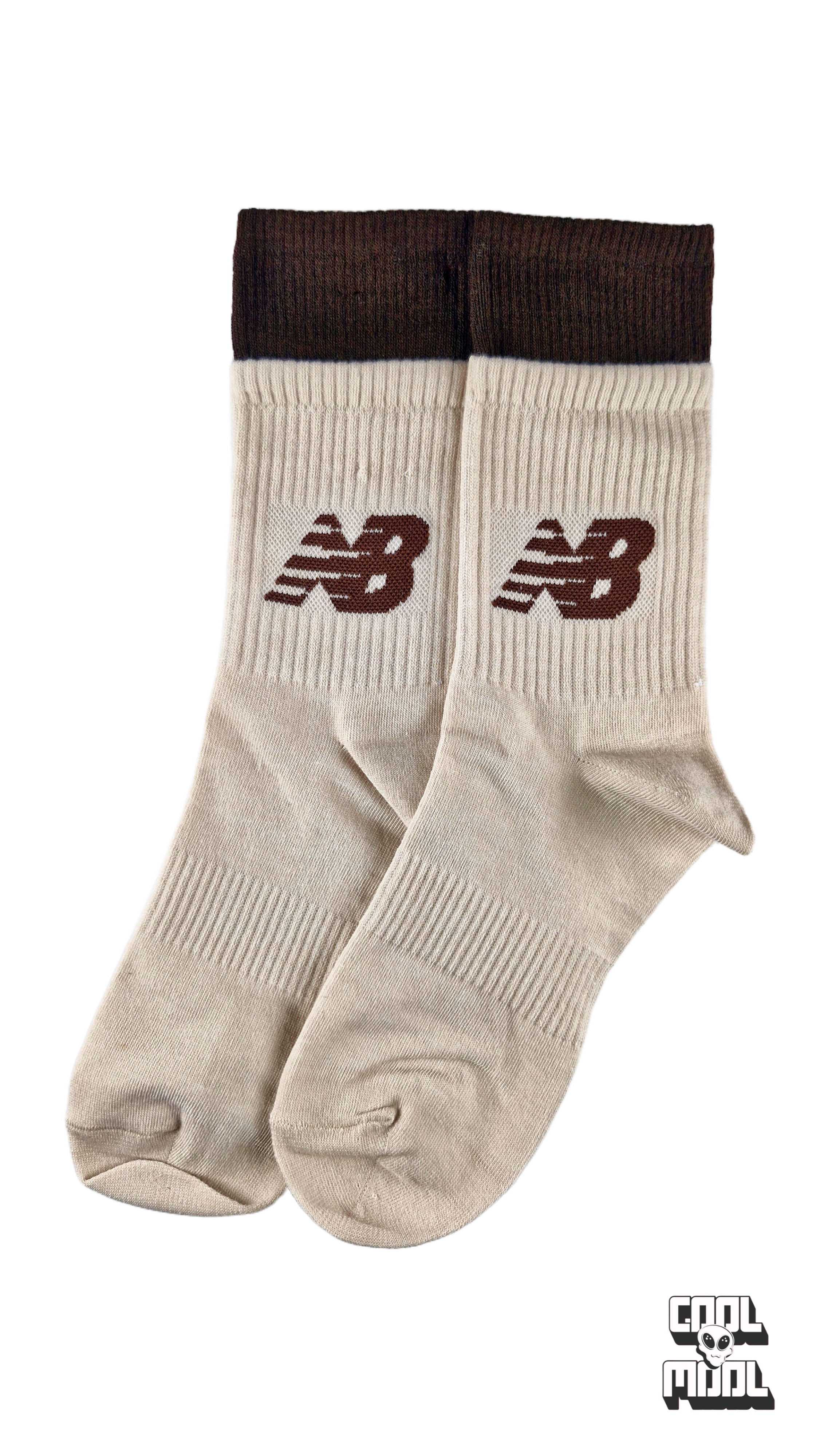 جوراب‌های دو کش ساق بلند نیو بالانس قهوه ایی کرم
