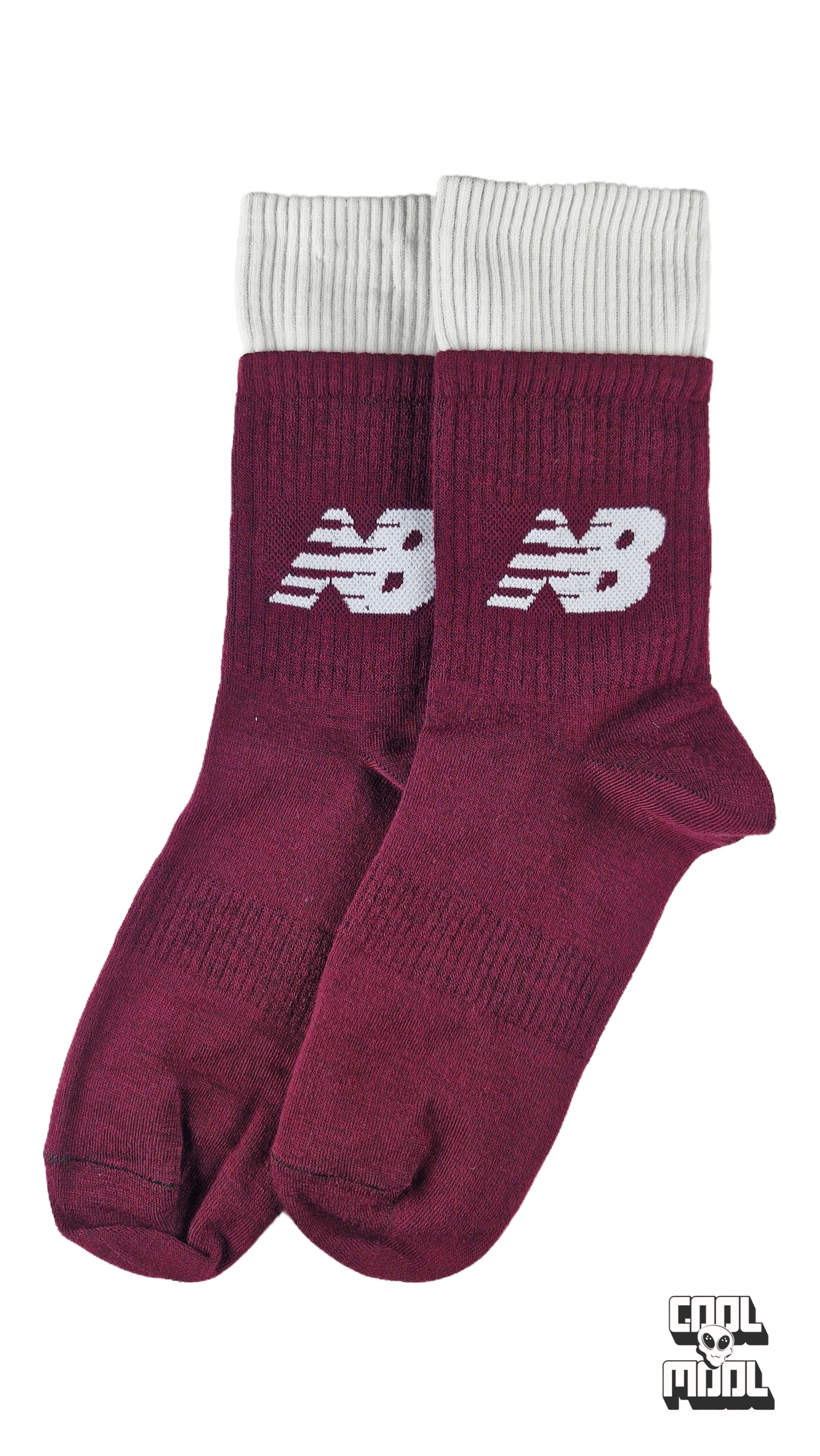 جوراب‌های دو کش ساق بلند نیو بالانس سفید قرمز