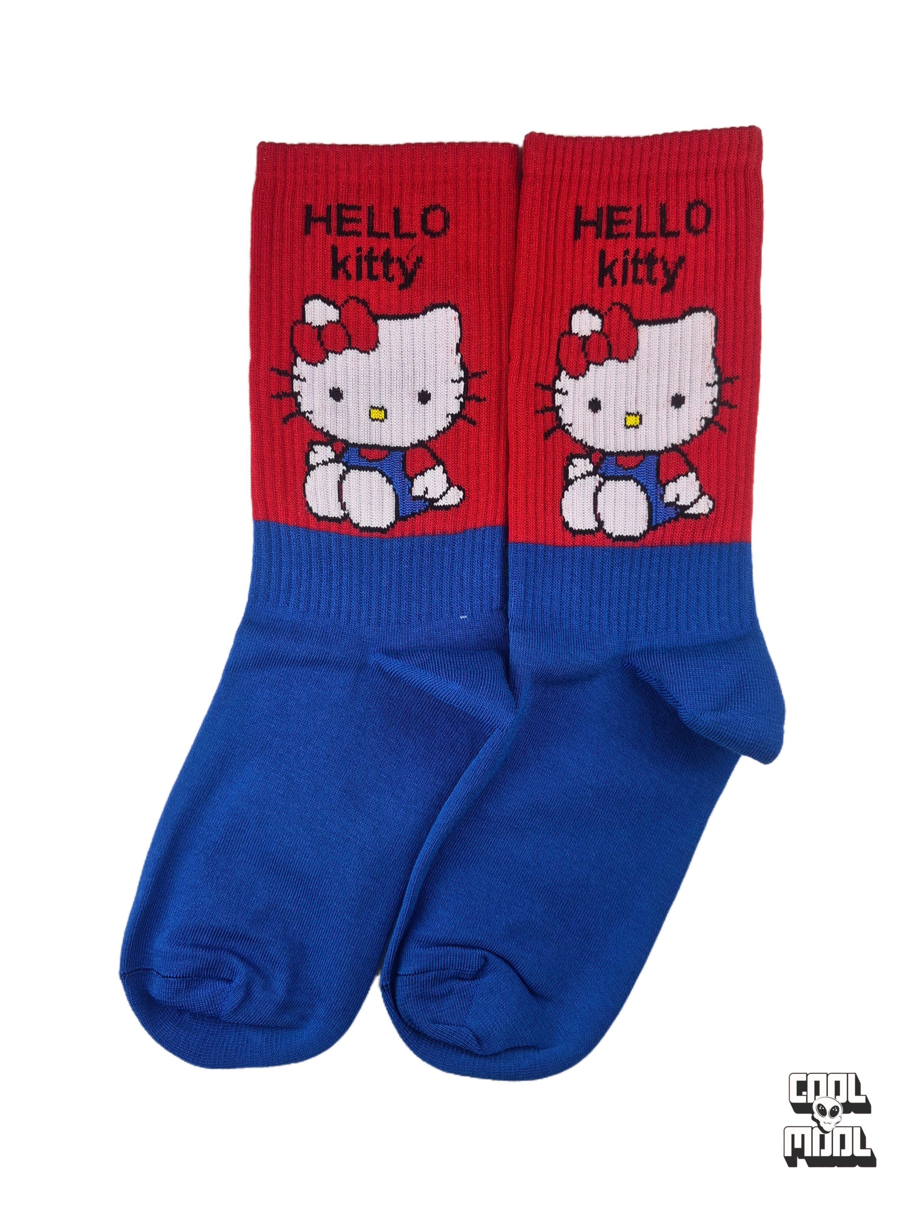 جوراب ساق‌دار هلو کیتی (Hello Kitty) 🎀🔴💙 | استایل کیوت و جذاب، راحتی بی‌نظیر 🧦✨