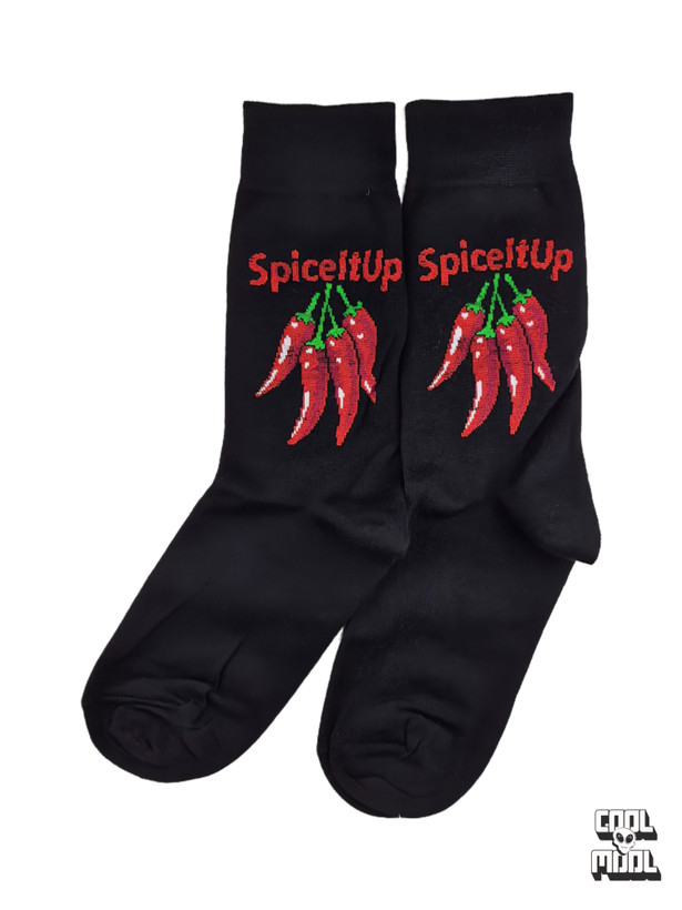 🧦 جوراب ساقدار طرح فلفل تند (Spice It Up) 🌶️🔥 | موجود در دو رنگ مشکی و سفید! ✨